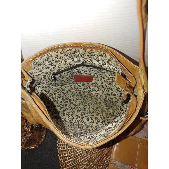 HOBO International Bag & HOBO Jill Trifold Wallet Set - Picture 4 of 11